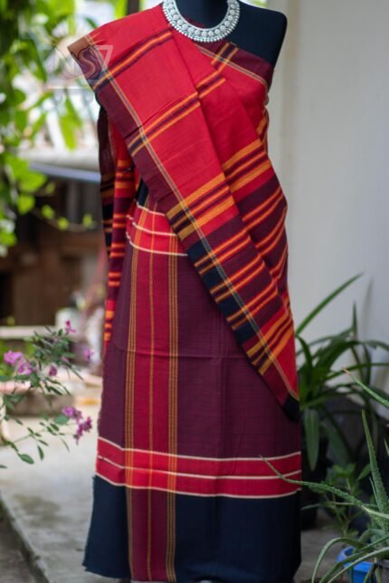 Red and Maroon - Tontuj pinon hadi