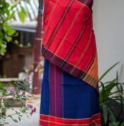 Red and Navy Blue - Tontuj pinon hadi